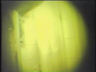 Nézze meg a videót Tini Pornó Nagy Segg maszturbál a fürdőszobában. xxx nagy seg jó minőség, Kategória Maszturbáció.